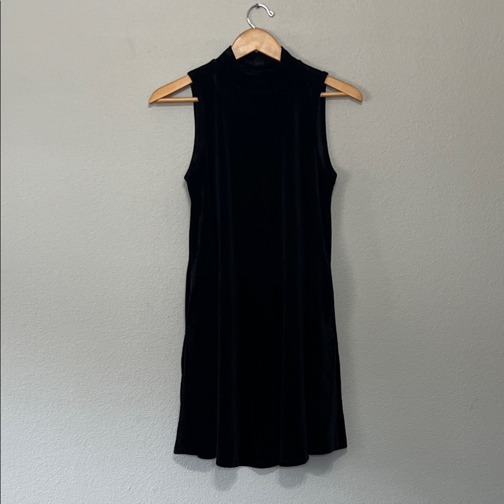 Little black Dress‎ Agnes & Dora 1960’s Inspires silhouette Design Small Velvet